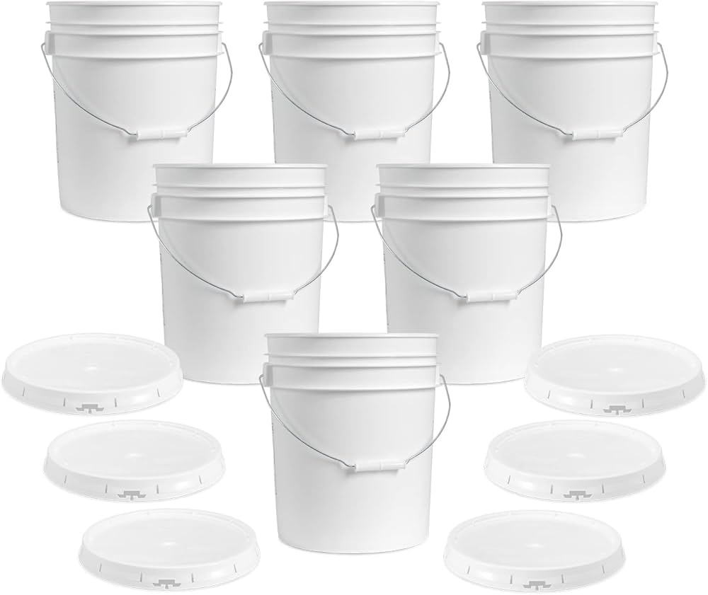 Heavy Duty PVC Bucket – Strong Plastic Bucket with Handle for Mixing Mortar, Carrying Water and General Site or Household Use